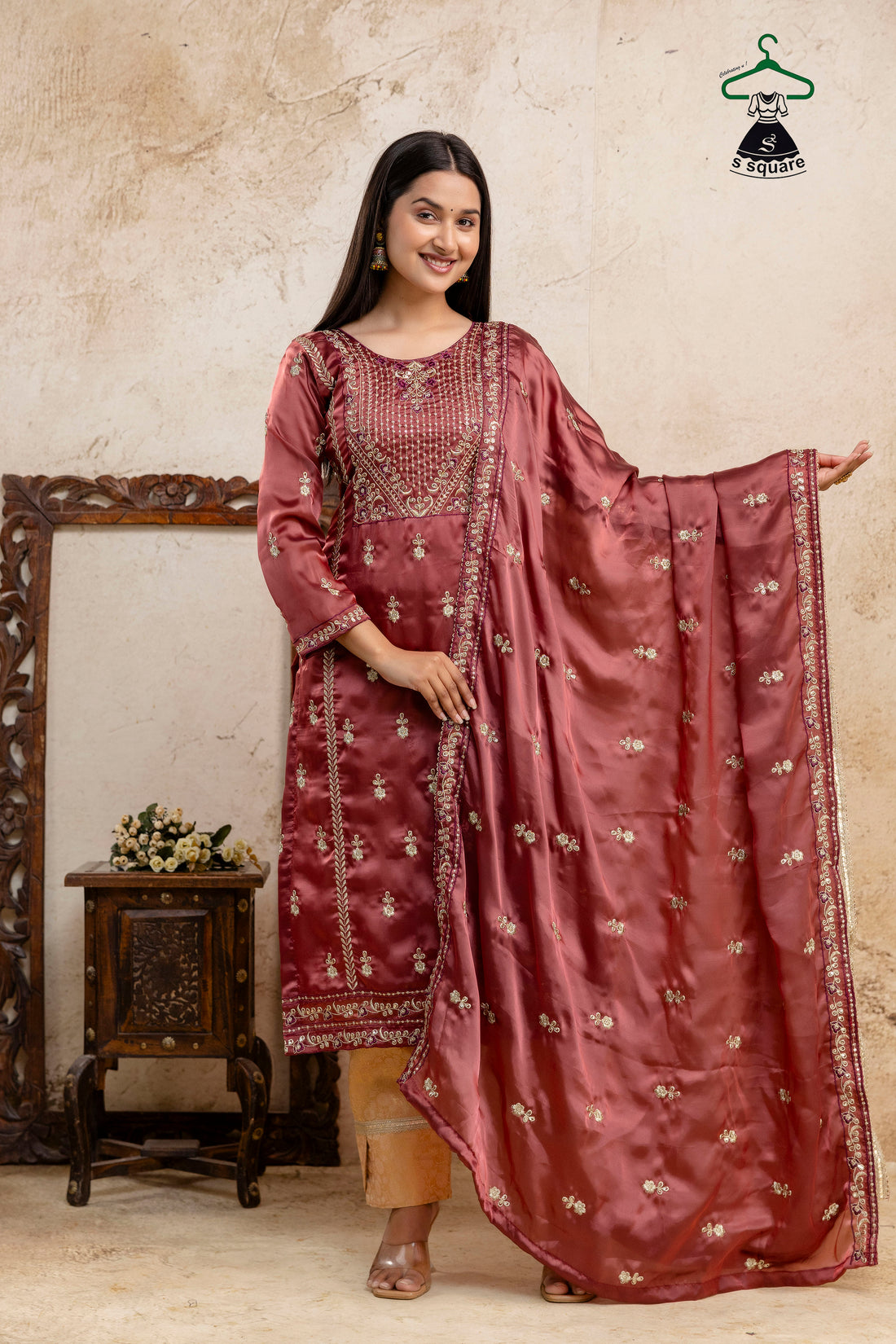 Soft & Shiny 3piece Suit Embroidered Kurti & Dupatta With Barocade Bottom (Kanchoi)