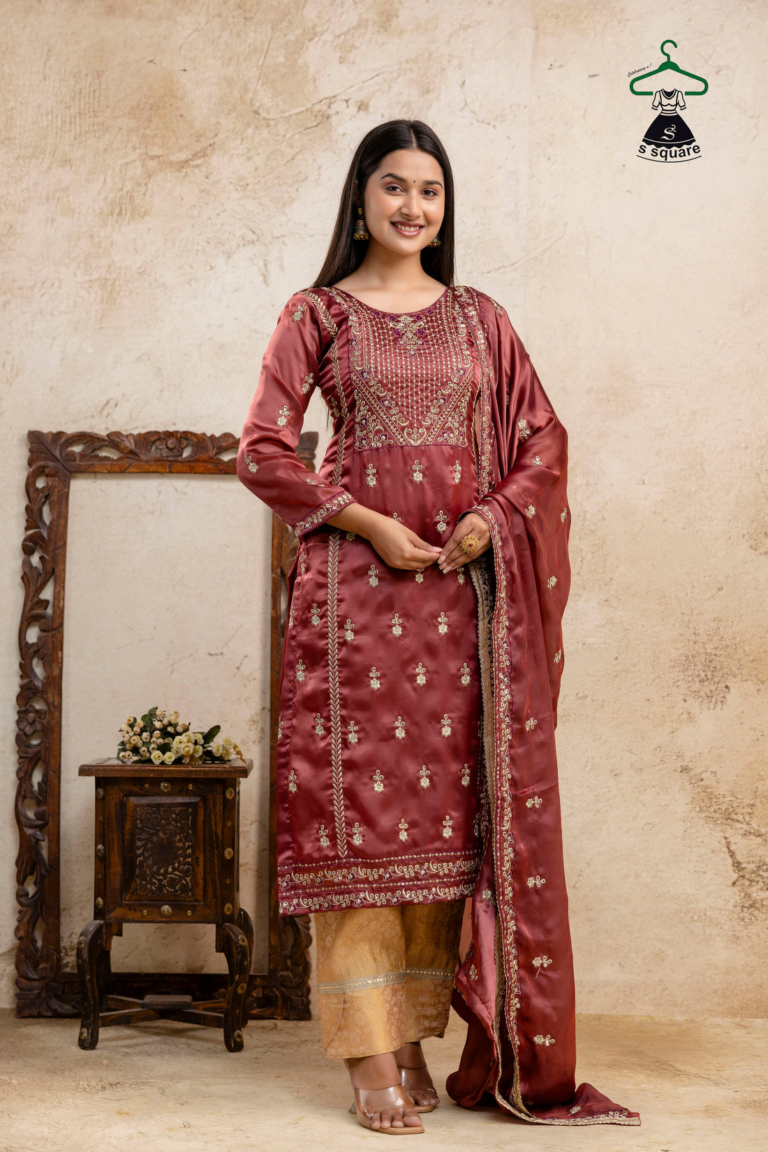 Soft & Shiny 3piece Suit Embroidered Kurti & Dupatta With Barocade Bottom (Kanchoi)