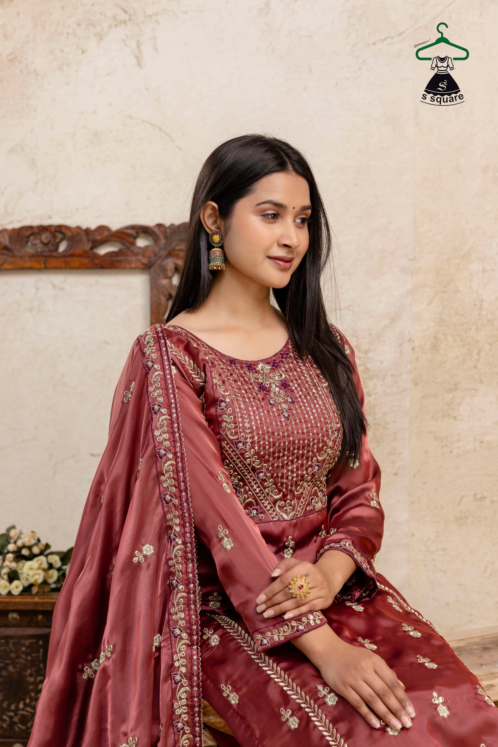 Soft & Shiny 3piece Suit Embroidered Kurti & Dupatta With Barocade Bottom (Kanchoi)