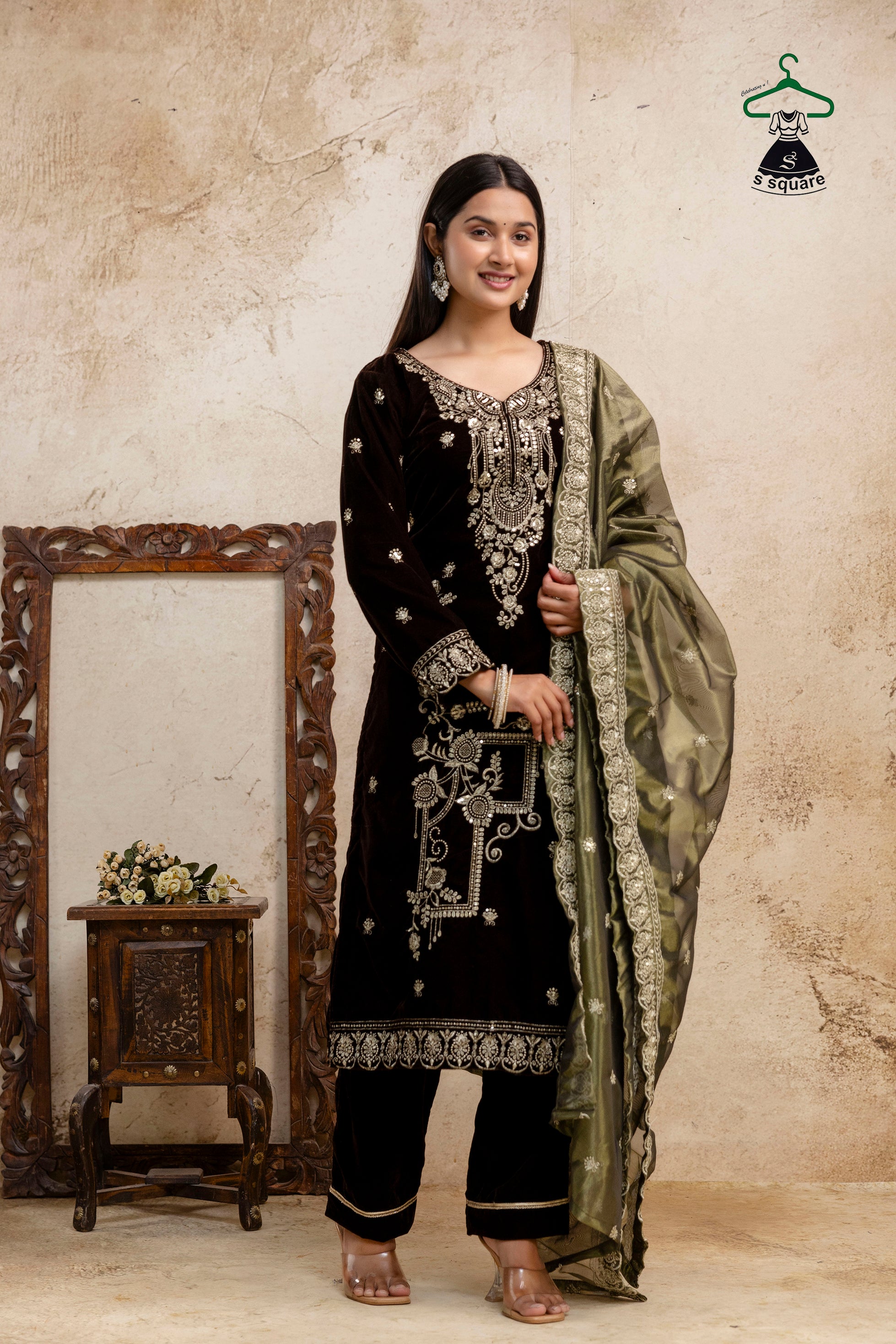 Winter Collection 3 Piece Velvet Suit Stylish Embroidery On Kurti Border On Dupatta
