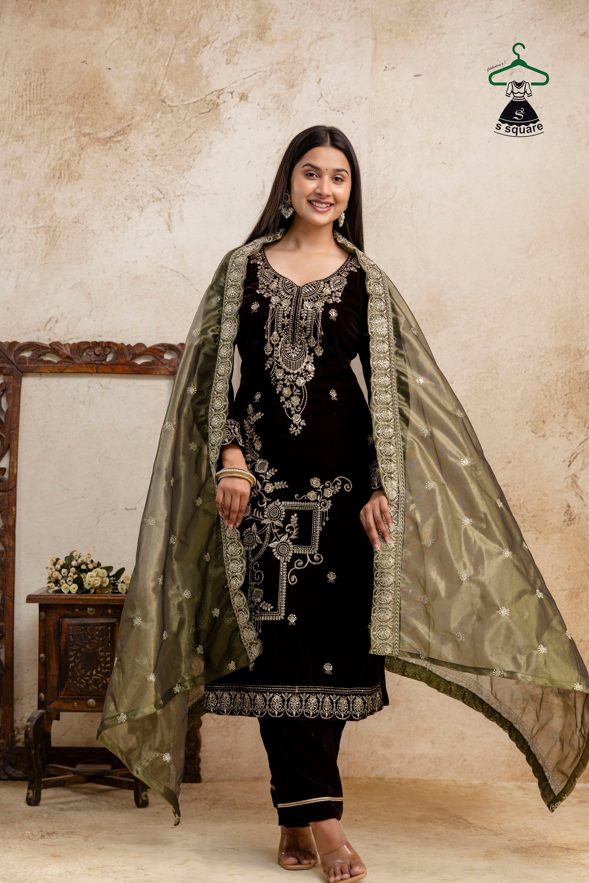 Winter Collection 3 Piece Velvet Suit Stylish Embroidery On Kurti Border On Dupatta