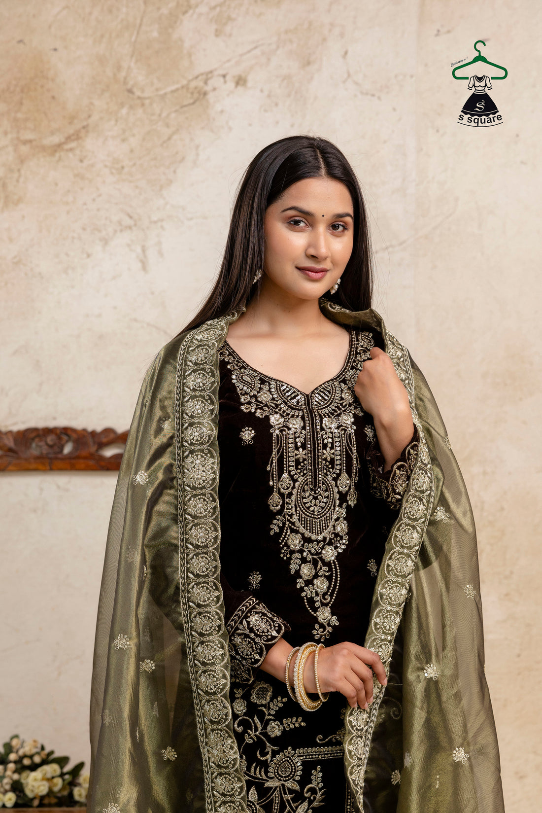 Winter Collection 3 Piece Velvet Suit Stylish Embroidery On Kurti Border On Dupatta